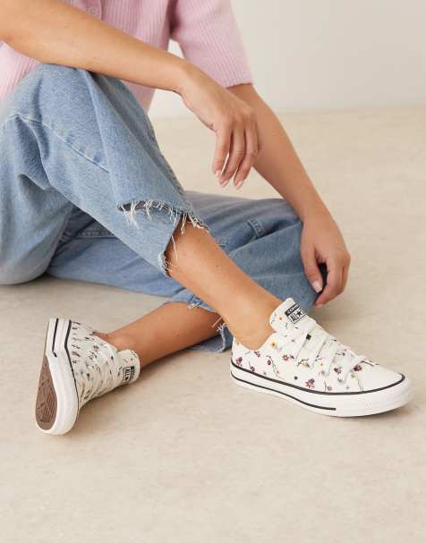 Converse Chuck Taylor All Star Ox trainers in off white with flowers - view 1