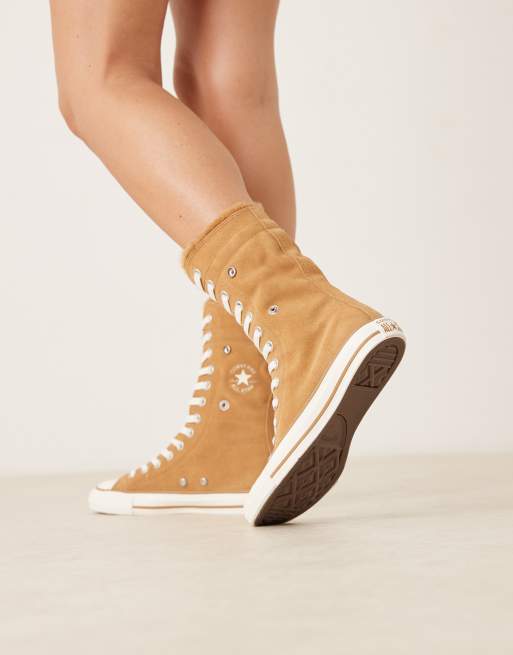 Converse – Chuck Taylor All Star – Sneaker aus Kunstpelz in Braun mit Umschlagdetail, 3 von 5