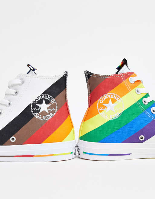 Converse bianche 2025 suola arcobaleno