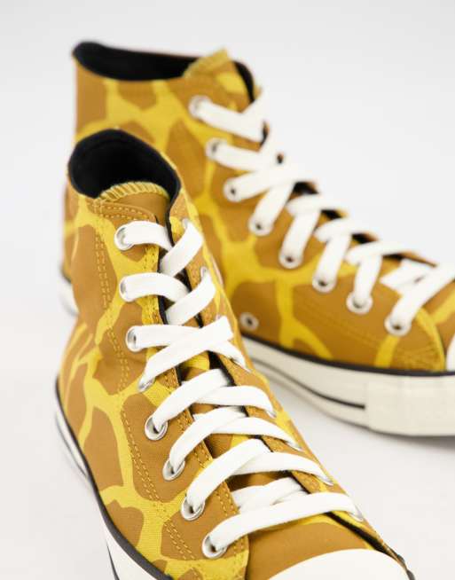 Giraffe store print shoes