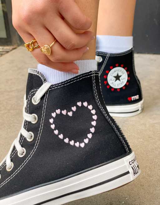 Black love heart clearance converse