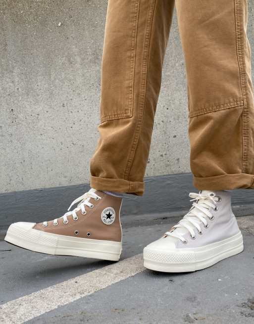 Converse Chuck Taylor Lift Hi Sneakers colore neutro con suola platform e tre pannelli