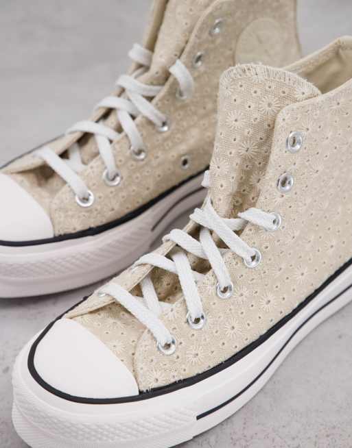 Converse Chuck Taylor - Lift - Hoge sneakers met broderie anglaise in beige, 2 van 4