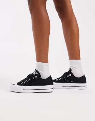 Converse - Chuck Taylor Lift Ox - Sneaker in Schwarz mit Plateausohle