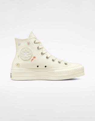 who sells chuck taylors