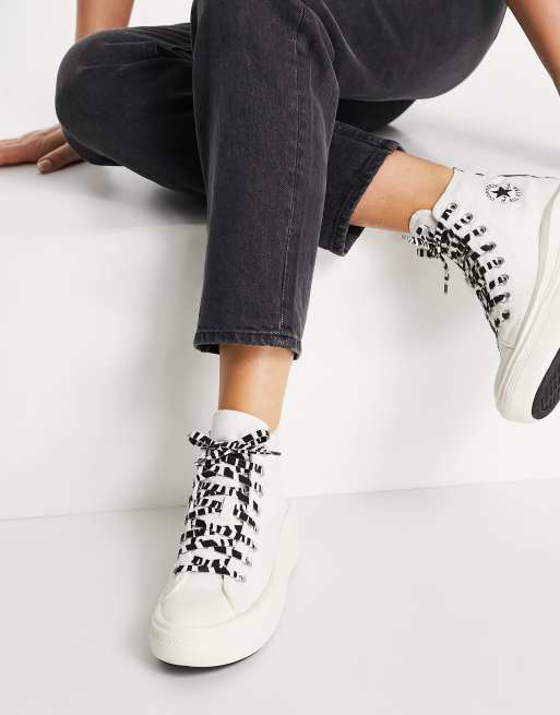 Converse blanche outlet lacet