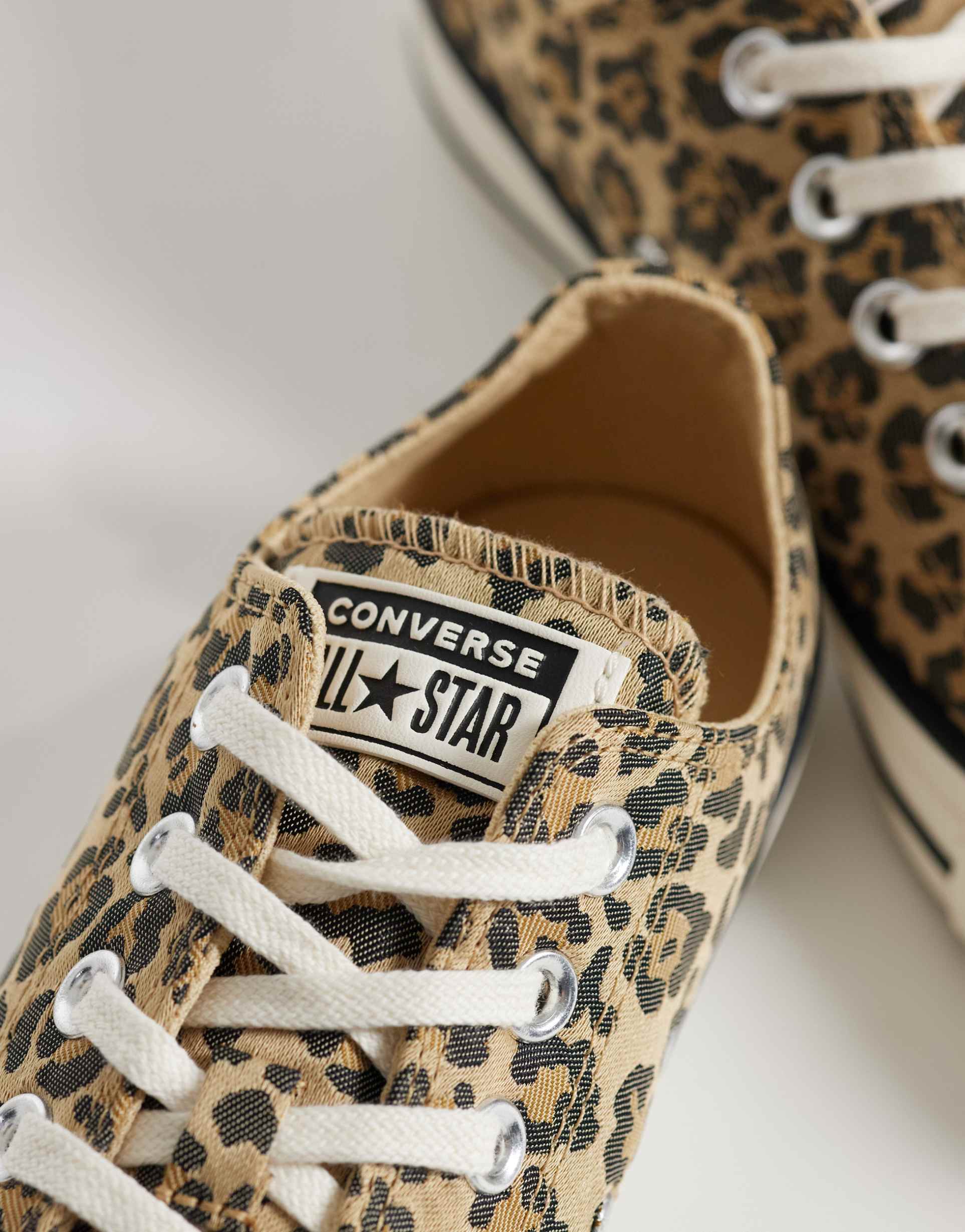 CONVERSE 레오파드 프린트 척 테일러 옥스 스니커즈