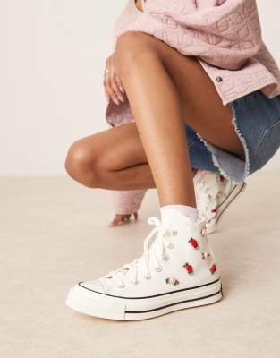 Converse - Chuck 70 Hi - Baskets montantes à détails roses brodés - Blanc