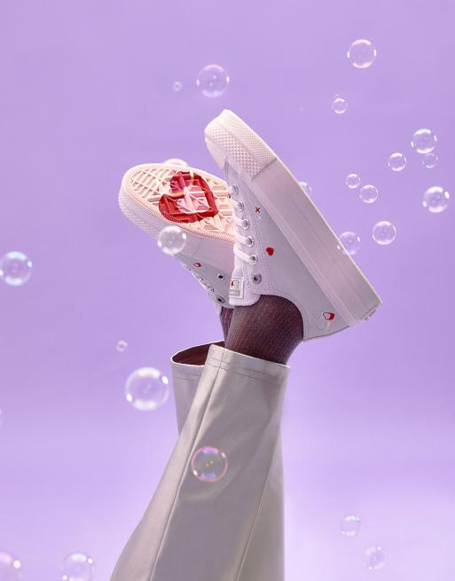 Converse – Lift Ox – Sneaker in Flieder mit Herzdetails 
