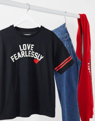 converse love heart shirt