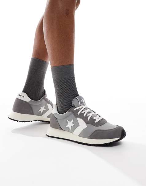 Converse Omega Trainers in grey - view 1