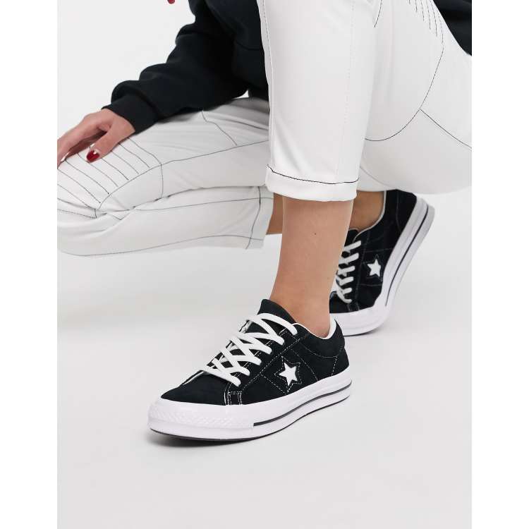 Converse with stars sale on the side