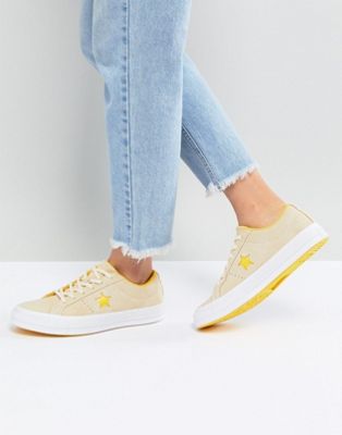 converse yellow suede