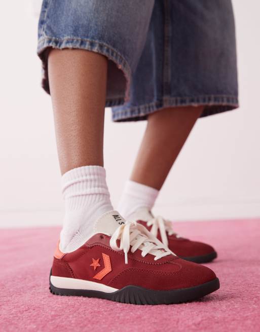 Converse Run Star Retro athletic sneakers in red with pink details