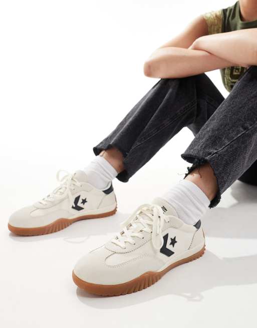 Converse – Run Star – Sneaker in gebrochenem Weiß