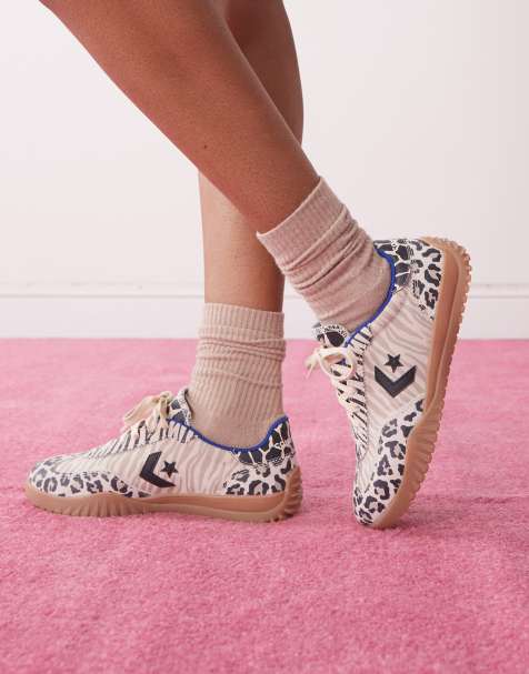 Converse Run Star sneakers in leopard print - view 1