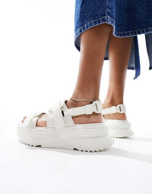 Model sandal converse sales