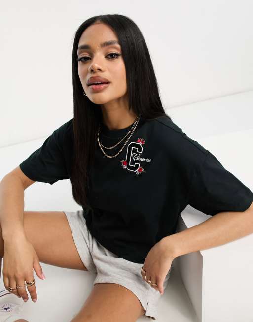 Converse T shirt crop top coupe carr e avec broderie fleurie