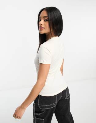 T-shirt écru con ricamo a fiori-Bianco - Converse T-shirt donna  - immagine1