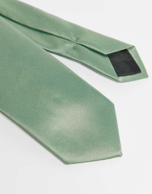 Corbata estrecha y pañuelo de bolsillo verde salvia de satén de ASOS DESIGN, 4 de 4