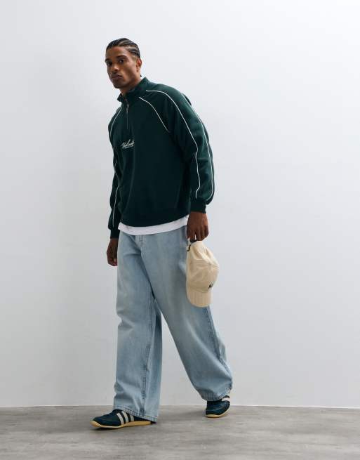 Cotton On 1/4 zip graphic fleece in pineneedle green, 2 of 5
