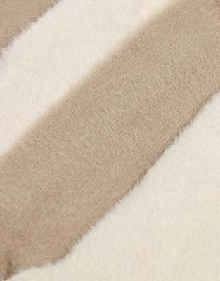 Cotton:on Cotton On 2 Pack Fluffy Crew Sock In Neutral