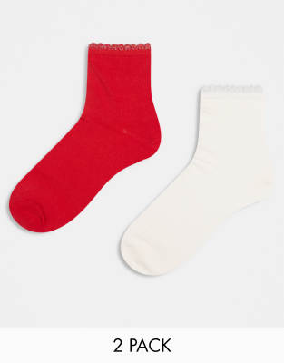 Cotton On - 2er-Pack Socken in Perlweiß und Rot mit breiten Bündchen-Bunt