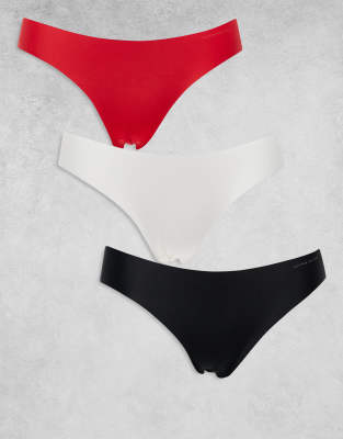 Cotton On - 3er-Pack nahtlose Slips im Bikini-Style in Rot, Schwarz, Creme-Bunt