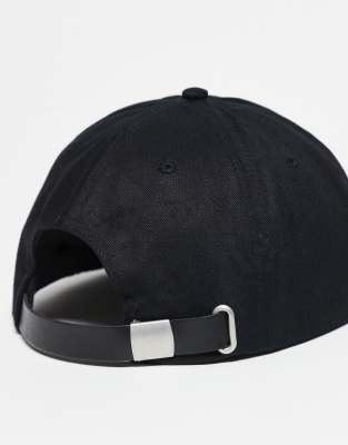 Cotton On 6 Panel Ball Cap In Black