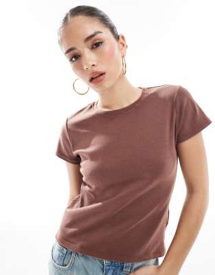 Cotton On 90's fitted baby tee in washed brown