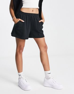 Cotton: On 90's sweat short in black