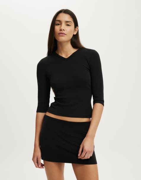 Cotton On 90s v neck ¾ sleeve in black - view 1