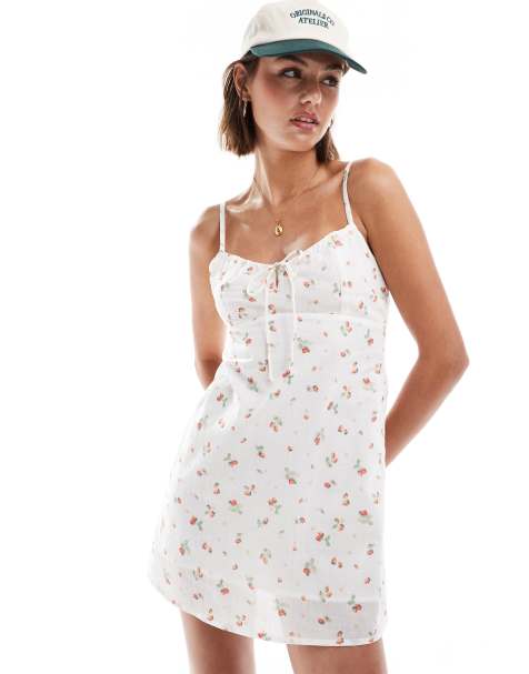 Cotton On - Aangerimpelde mini jurk met camibandjes in fijne aardbeienprint - view 1