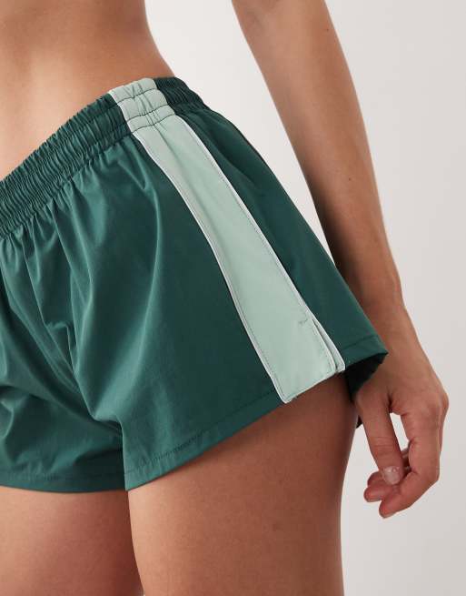 Cotton On – Active – Bistrogröna, vävda shorts med paneler, 3 av 5