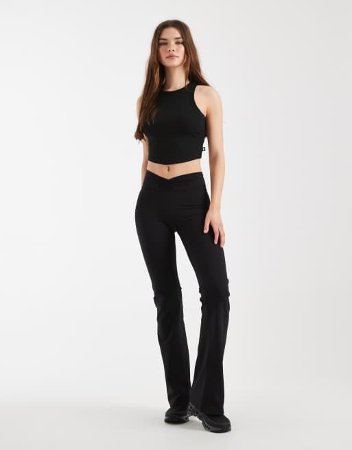 Cotton On - Active - Geribbelde tanktop met ronde zoom in zwart, 3 van 4