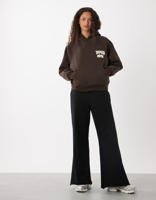 Cotton On Active plush premium graphic hoodie in french roast, 2 of 4