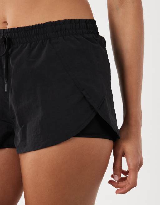 Cotton On - Active - Sorte shorts med delfinkanter, 3 af 5