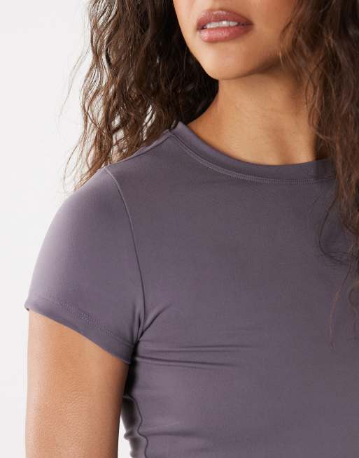 Cotton On - Active - Ultrazacht aansluitend T-shirt in paarsgrijs, 2 van 4