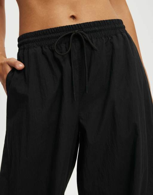 Cotton On Active woven balloon pant in black, 2 of 4