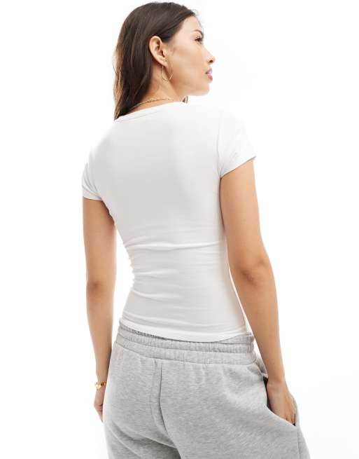 売れ筋商品|||コットンオン カットソー トップス レディース Women's All Day Crew Tee White Cotton On all day crew neck short sleeve t-shirt in white | ASOS