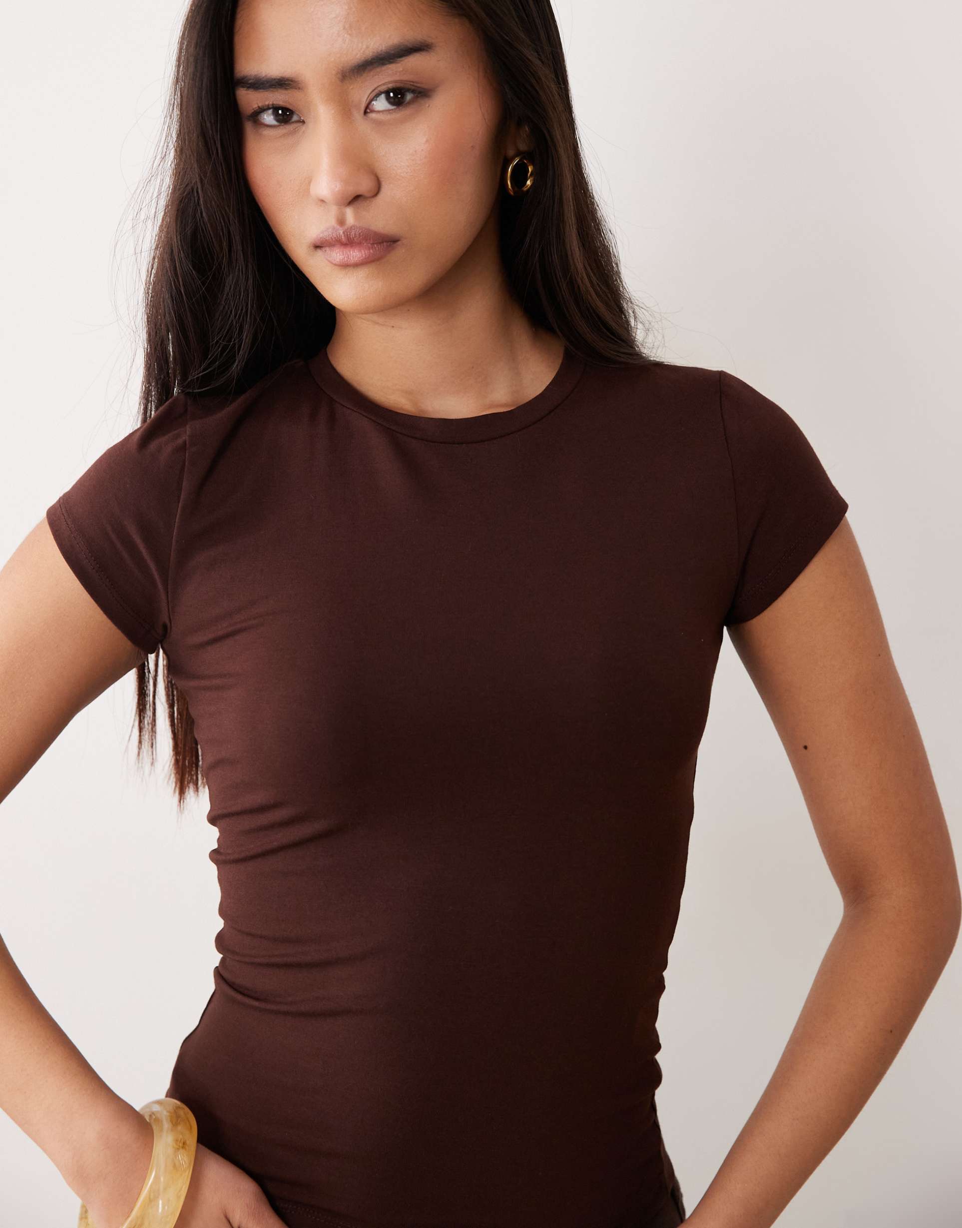 cotton on all day crew neck tee in brown