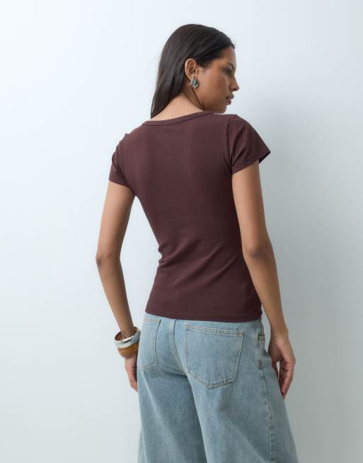 Cotton On alledaagse gladde T-shirt met lage ronde hals in zuurkersrood, 5 van 5