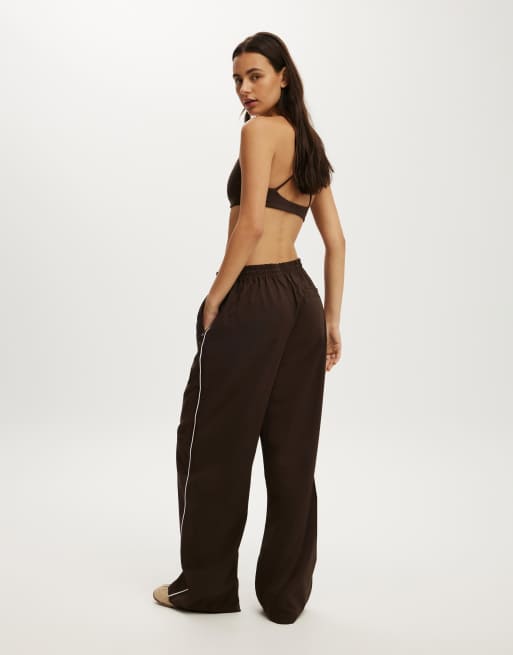 Cotton On Baggy woven sweatpant in brown, 4 of 4