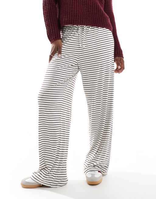 Cotton On – Blair – Hose in Kirschrot gestreift mit weitem Bein, 2 von 5