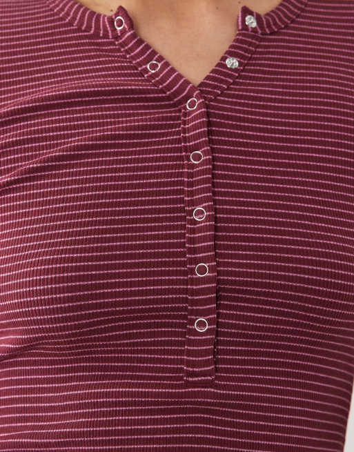 Cotton On – Blake – Langärmliges Henley-Oberteil in Samt-Johannisbeere mit Lisa-Streifen, 4 von 4