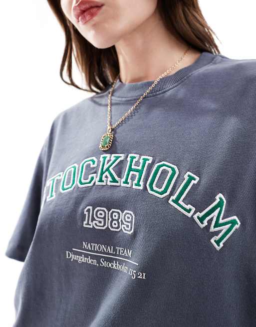 Cotton On – Blekt marinblå t-shirt i oversize med Stockholm-tryck, 4 av 4