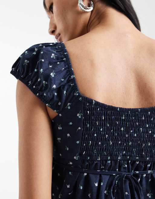 Cotton On - Blusa babydoll allacciata sul retro blu navy a fiorellini, 3 di 4