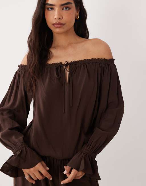 Cotton On - Boho mini jurk met blote schouders en ruches in donker eiken, 3 van 4