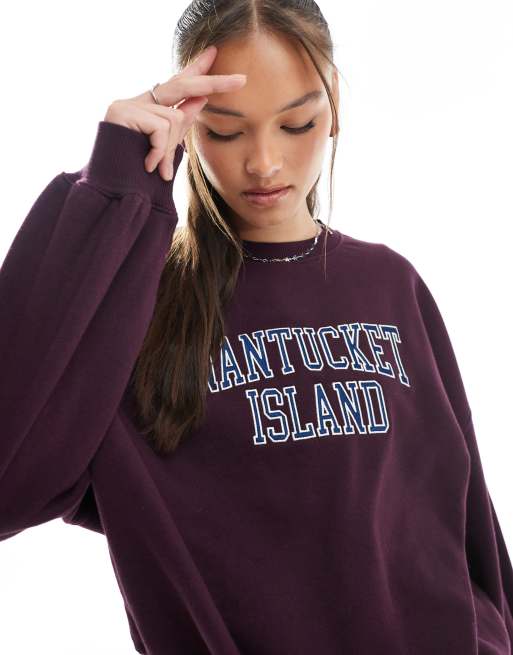 Cotton On - Bordeauxrød sweatshirt med licenseret 'Nantucket'-grafik, 3 af 4