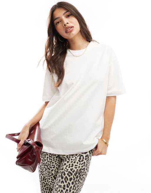 Cotton On – Boxy – Kastiges Oversize-T-Shirt in Weiß
